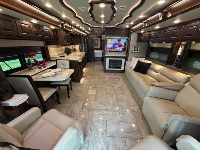 Tiffin Motorhomes Allegro Bus  2018