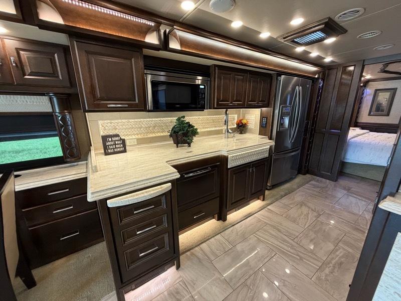 Tiffin Motorhomes Allegro Bus  2018