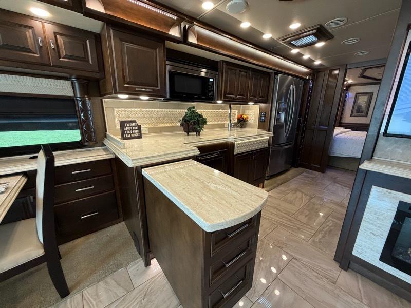 Tiffin Motorhomes Allegro Bus  2018