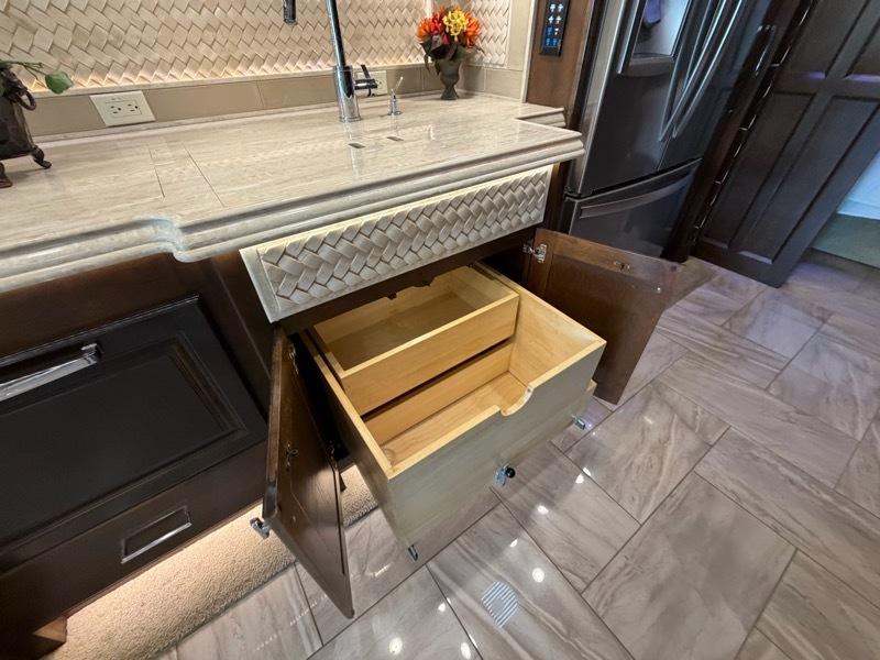 Tiffin Motorhomes Allegro Bus  2018