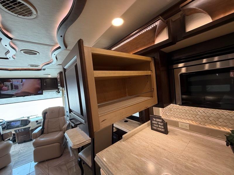 Tiffin Motorhomes Allegro Bus  2018