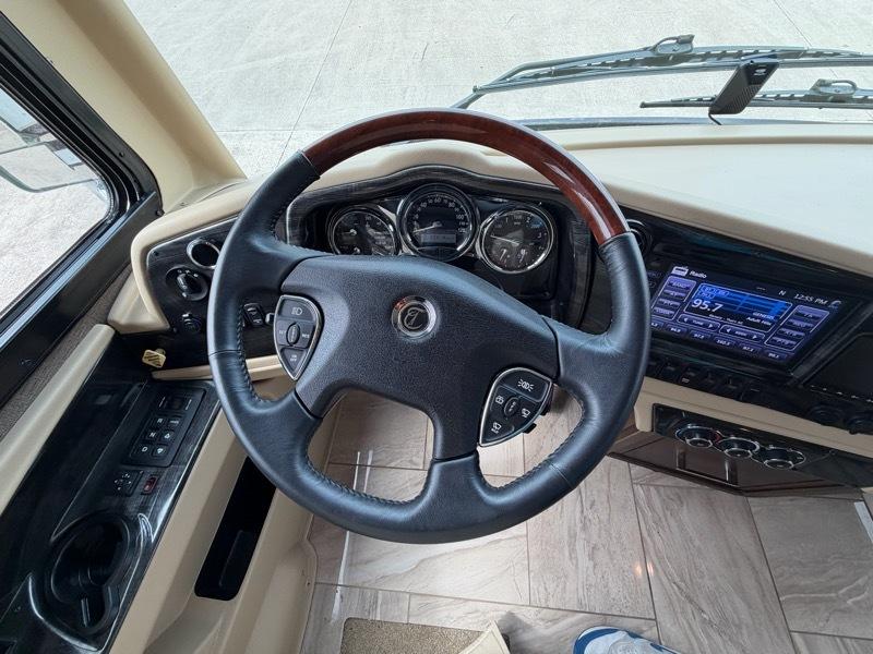 Tiffin Motorhomes Allegro Bus  2018