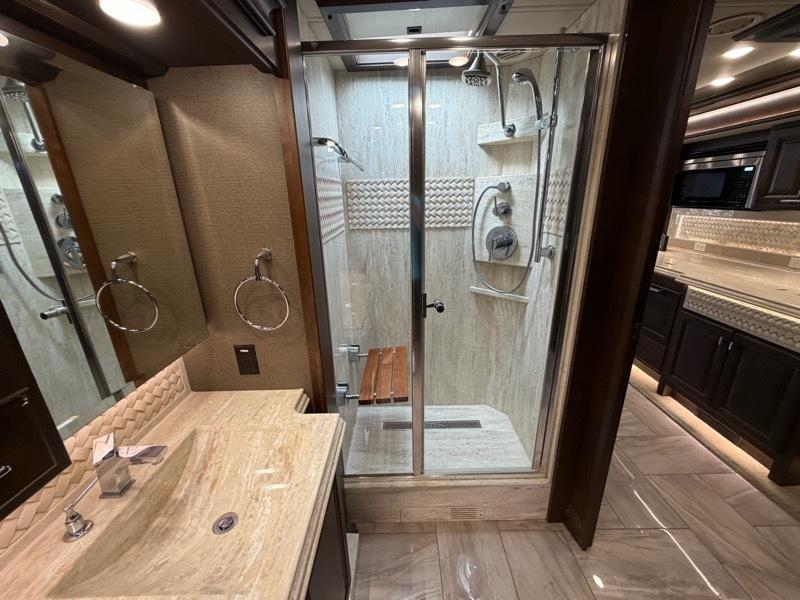 Tiffin Motorhomes Allegro Bus  2018