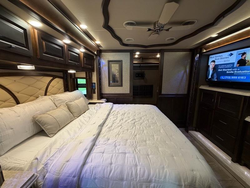 Tiffin Motorhomes Allegro Bus  2018