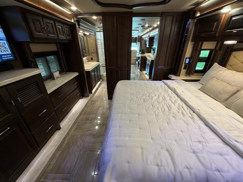 Tiffin Motorhomes Allegro Bus  2018