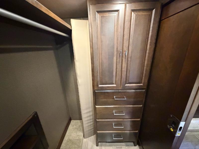 Tiffin Motorhomes Allegro Bus  2018