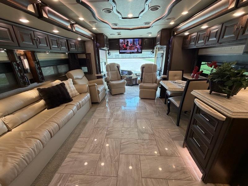 Tiffin Motorhomes Allegro Bus  2018