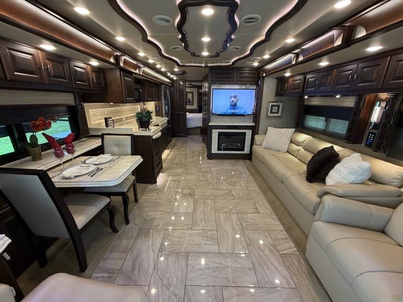 Tiffin Motorhomes Allegro Bus  2018