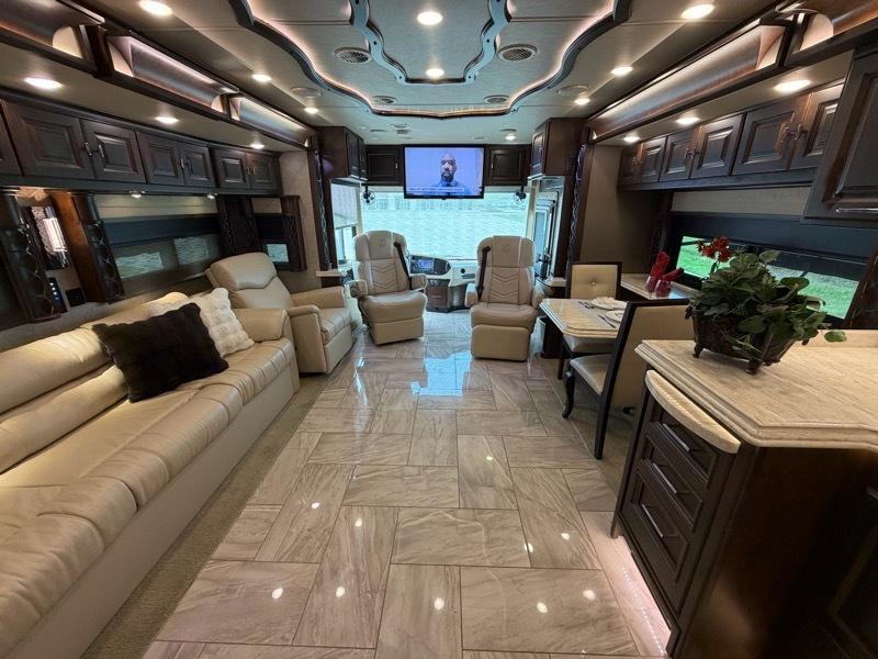 Tiffin Motorhomes Allegro Bus  2018