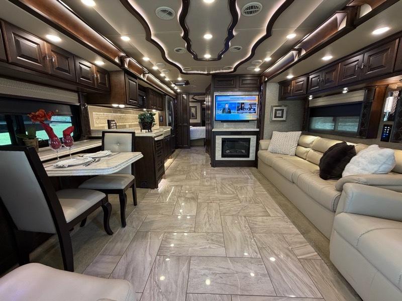 Tiffin Motorhomes Allegro Bus  2018