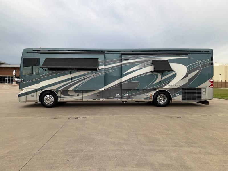 Tiffin Motorhomes Allegro Bus  2018