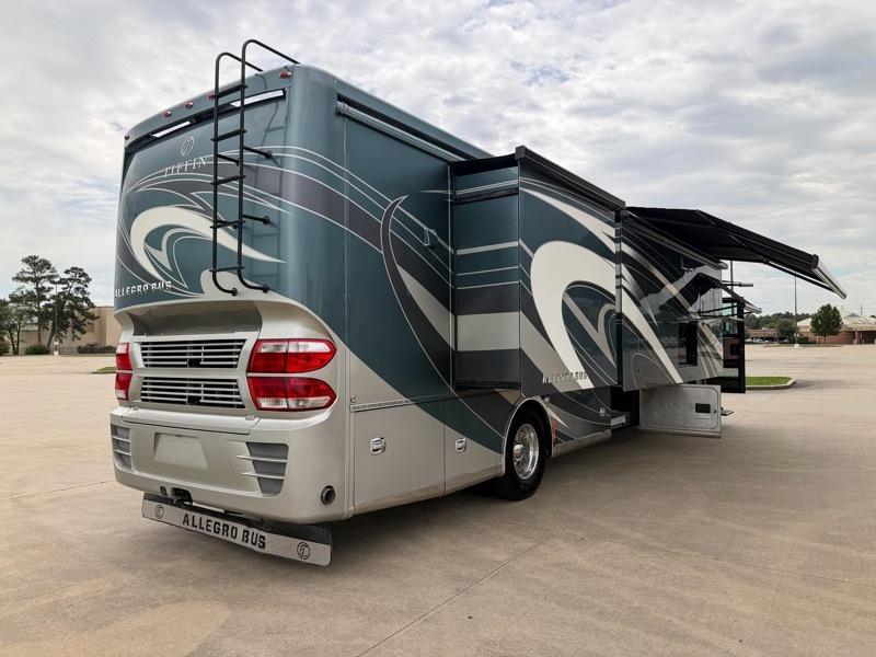 Tiffin Motorhomes Allegro Bus  2018