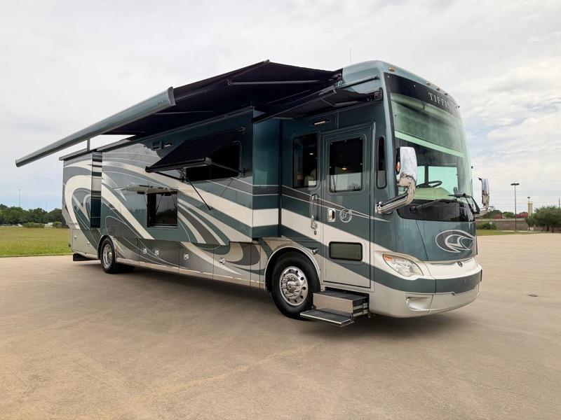 Tiffin Motorhomes Allegro Bus  2018