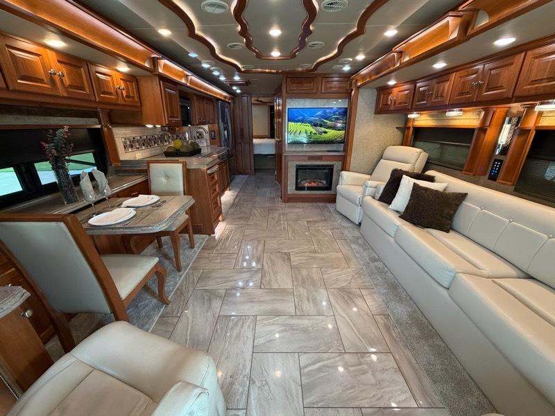 Tiffin Motorhomes Allegro Bus  2018