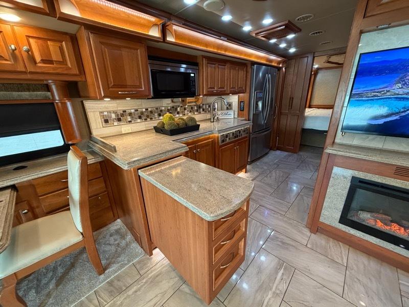 Tiffin Motorhomes Allegro Bus  2018