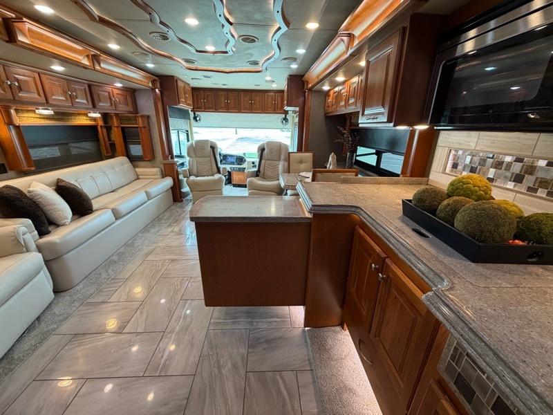 Tiffin Motorhomes Allegro Bus  2018