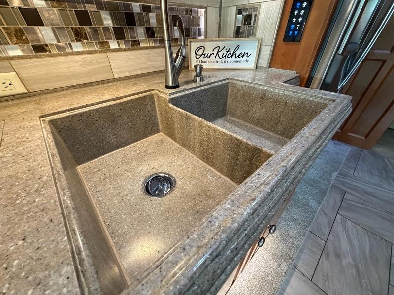 Tiffin Motorhomes Allegro Bus  2018