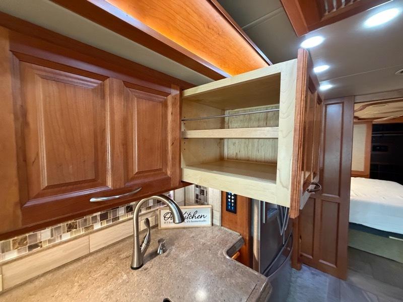 Tiffin Motorhomes Allegro Bus  2018