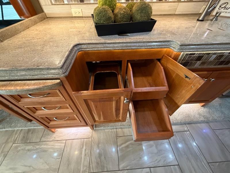 Tiffin Motorhomes Allegro Bus  2018