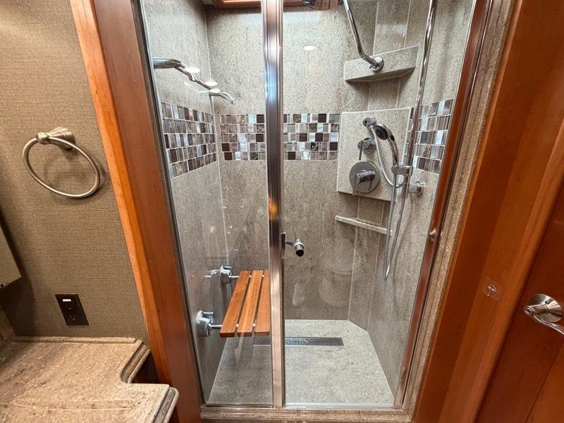 Tiffin Motorhomes Allegro Bus  2018