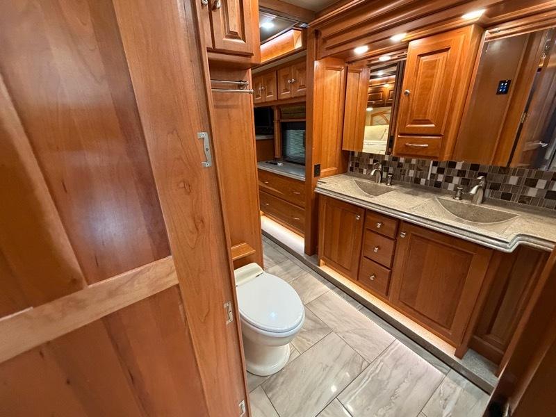 Tiffin Motorhomes Allegro Bus  2018