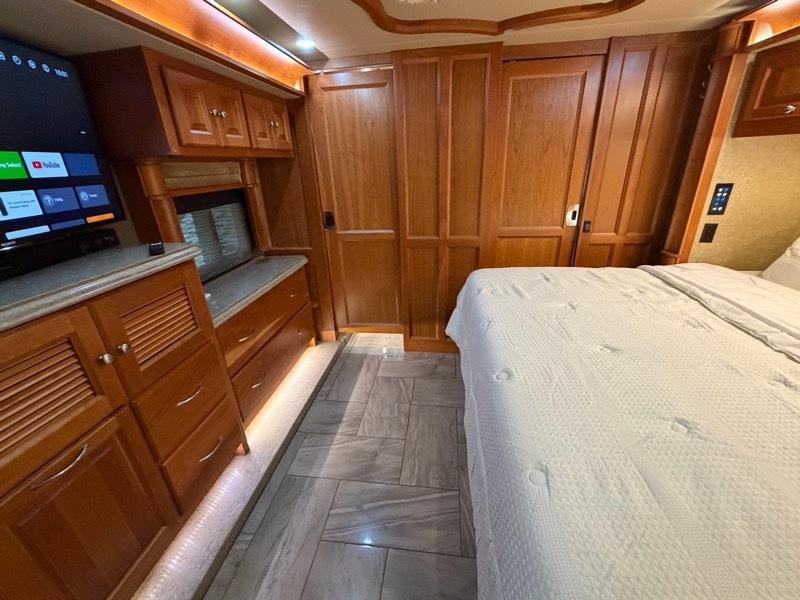 Tiffin Motorhomes Allegro Bus  2018