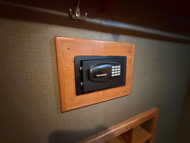 Tiffin Motorhomes Allegro Bus  2018