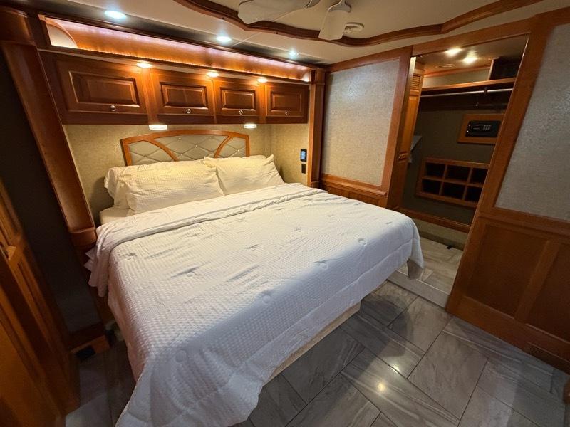 Tiffin Motorhomes Allegro Bus  2018