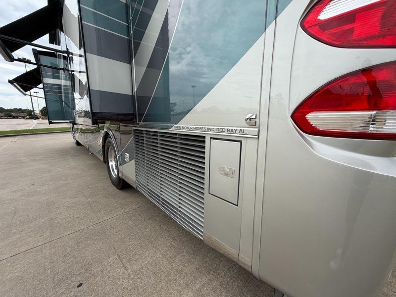 Tiffin Motorhomes Allegro Bus  2018