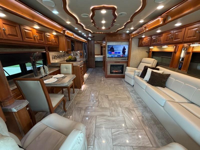 Tiffin Motorhomes Allegro Bus  2018