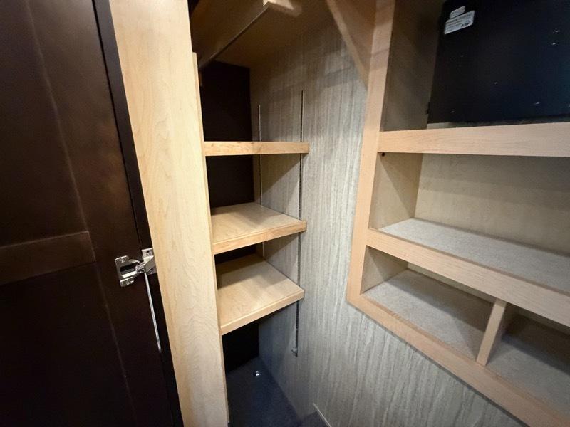 Newmar Dutch Star  2017