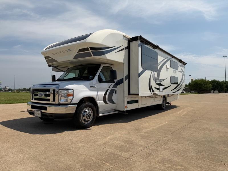 Entegra Coach Odyssey  2020