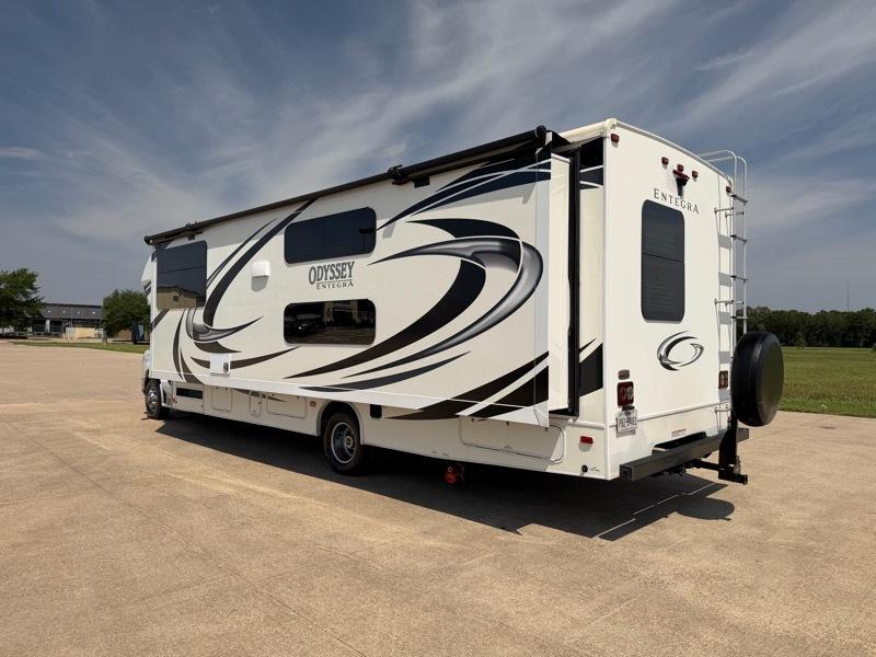 Entegra Coach Odyssey  2020