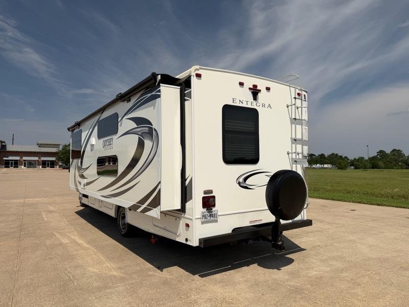 Entegra Coach Odyssey  2020