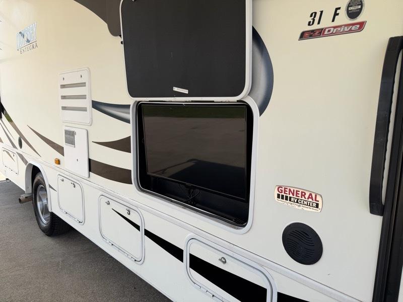 Entegra Coach Odyssey  2020