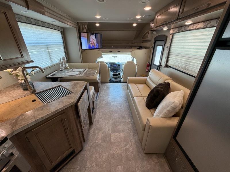 Entegra Coach Odyssey  2020