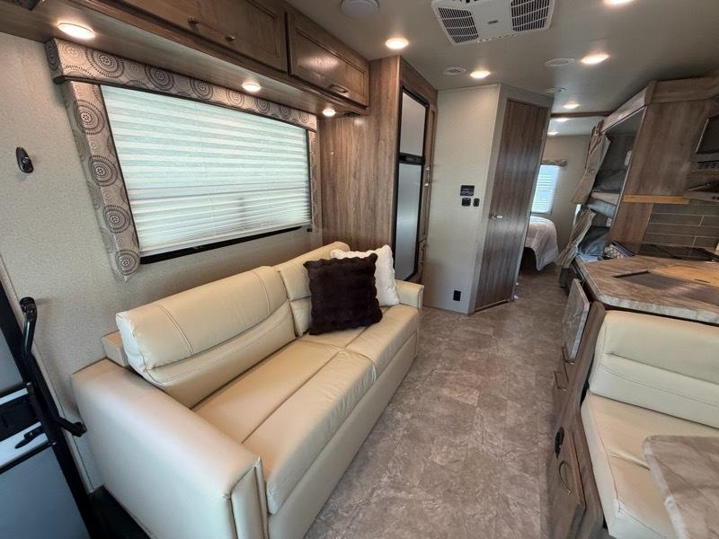 Entegra Coach Odyssey  2020