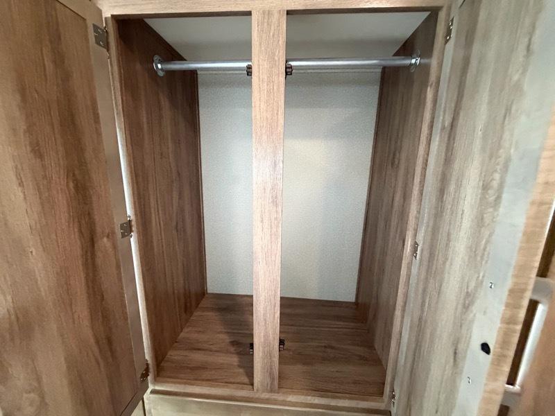 Entegra Coach Odyssey  2020