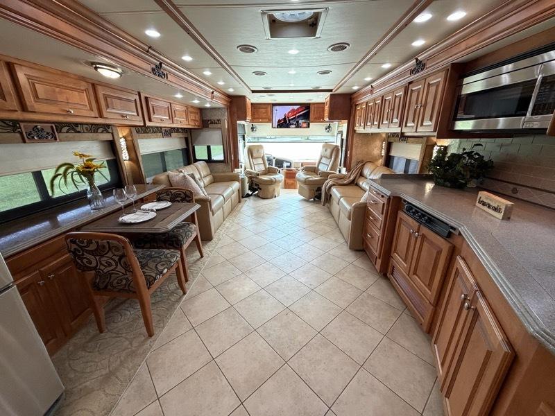 Tiffin Motorhomes Phaeton  2011