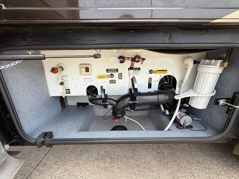 Tiffin Motorhomes Phaeton  2011