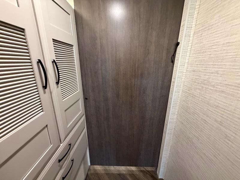 Entegra Coach Accolade  2025