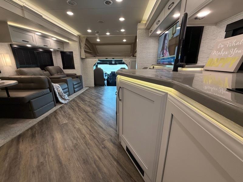 Entegra Coach Accolade  2025