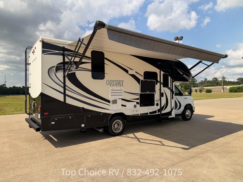 Entegra Coach Odyssey  2021