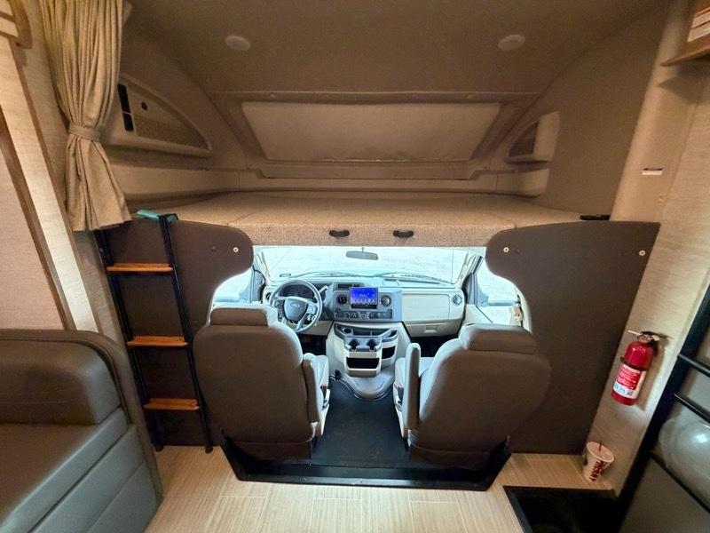 Entegra Coach Odyssey  2021