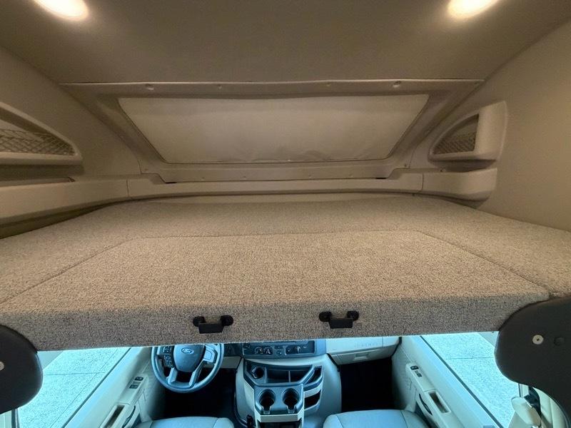 Entegra Coach Odyssey  2021