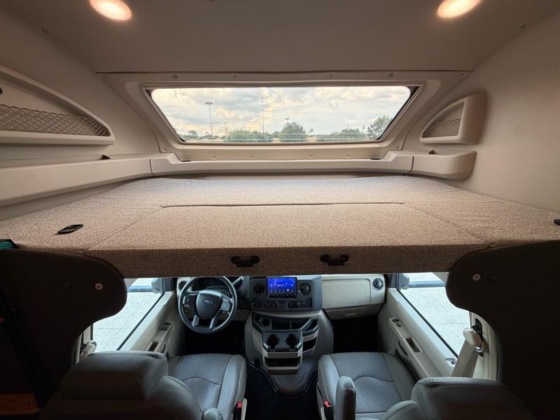 Entegra Coach Odyssey  2021