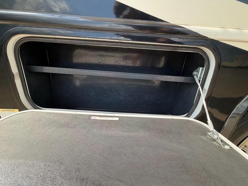 Entegra Coach Odyssey  2021