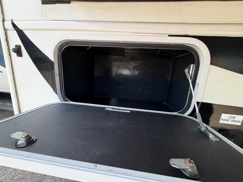 Entegra Coach Odyssey  2021