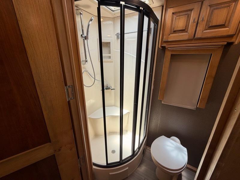 Tiffin Motorhomes Allegro  2018