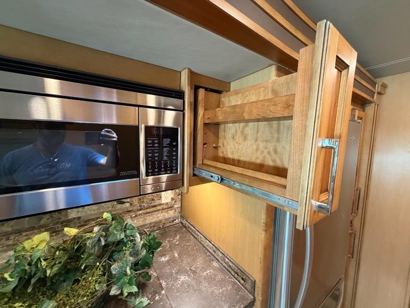 Tiffin Motorhomes Allegro  2018